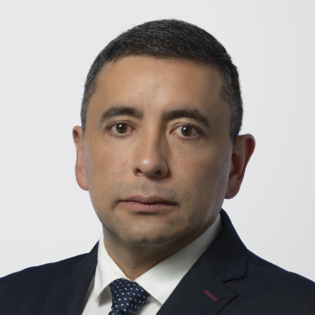 Acevedo_Diego_headshot_2