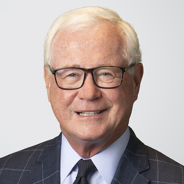 Roger Aksamit headshot