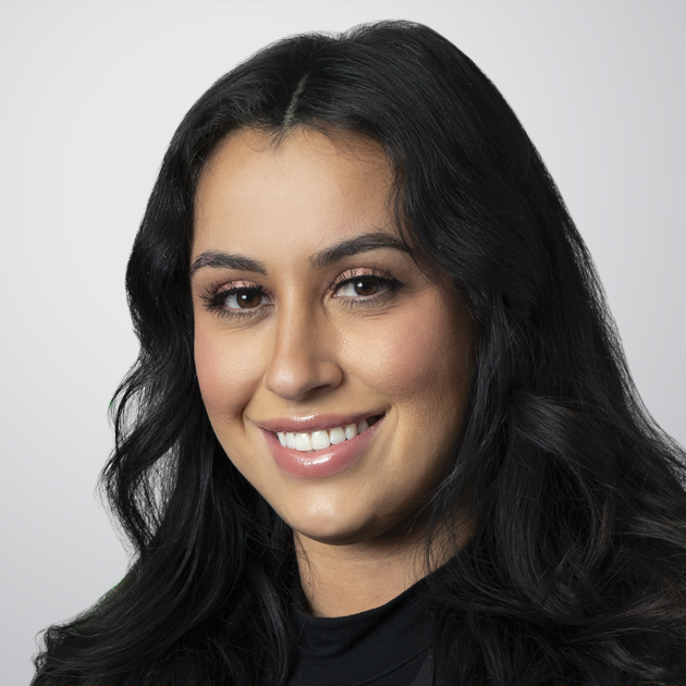 Johanna Argyros Headshot