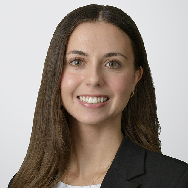 Allison Carvalho Headshot