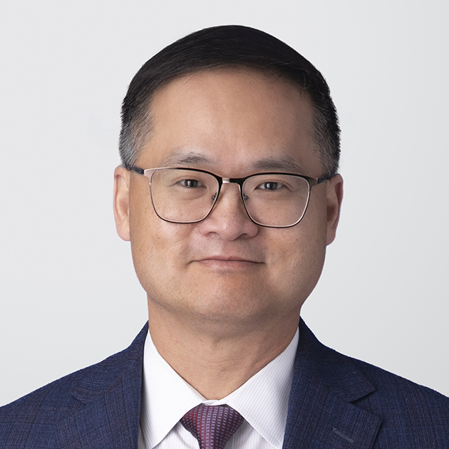 Vinh Duong new headshot