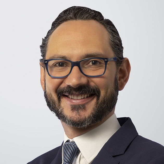 Esteban Garcia headshot