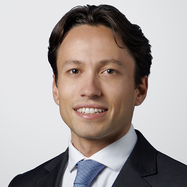 Max Lowthian Headshot