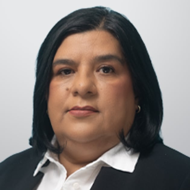 Claudia Lozano Headshot