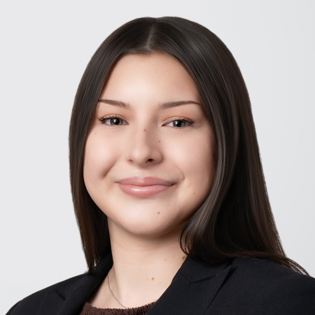 Emma Manetta headshot