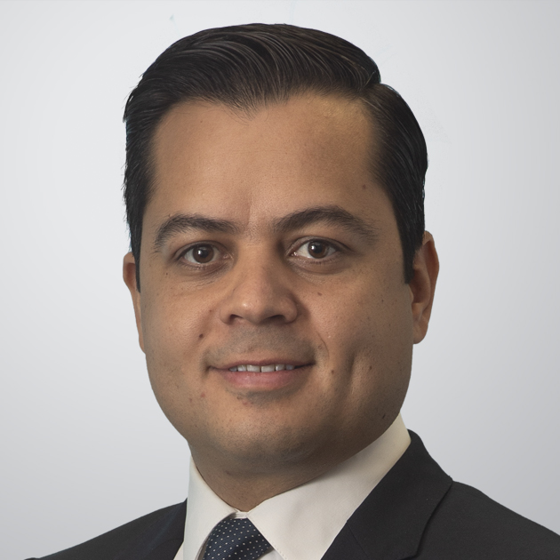 Oscar Quiroz headshot