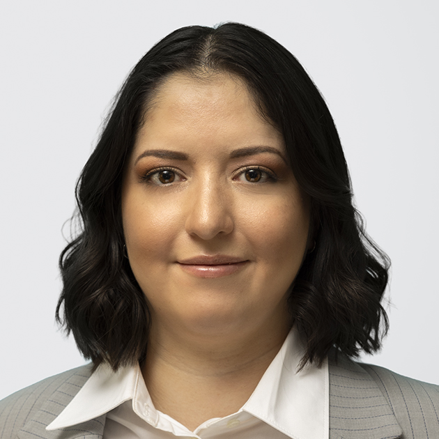 Maria Santos headshot