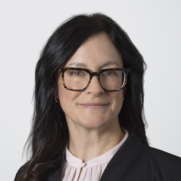 Tara Sullivan headshot