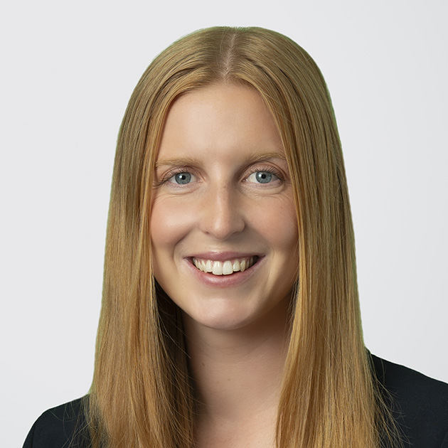 Julia Bennett Headshot